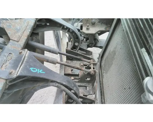 INTERNATIONAL LONESTAR HOOD BRACKET