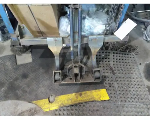 INTERNATIONAL LONESTAR HOOD BRACKET