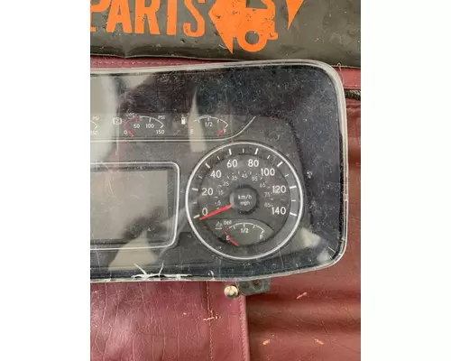 INTERNATIONAL LONESTAR Instrument Cluster