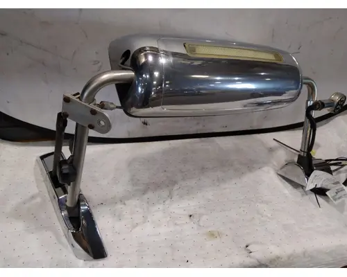 INTERNATIONAL LONESTAR MIRROR ASSEMBLY CABDOOR