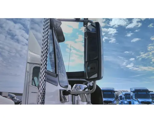 INTERNATIONAL LONESTAR MIRROR ASSEMBLY CABDOOR