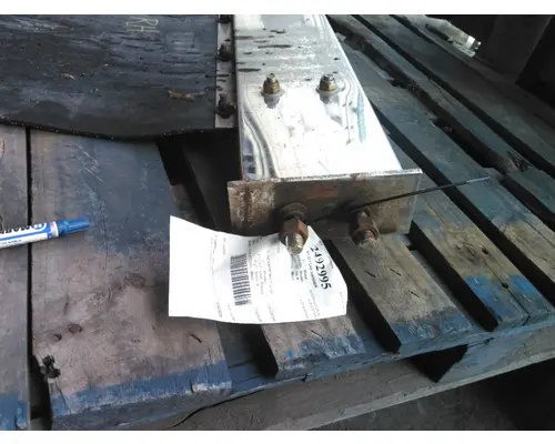 INTERNATIONAL LONESTAR MUD FLAP HANGER