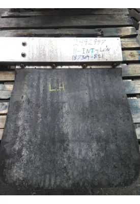 INTERNATIONAL LONESTAR MUD FLAP HANGER