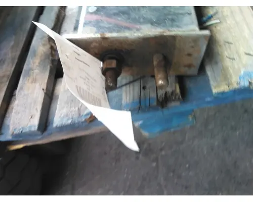 INTERNATIONAL LONESTAR MUD FLAP HANGER