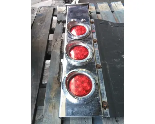 INTERNATIONAL LONESTAR MUD FLAP HANGER