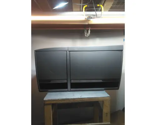 INTERNATIONAL LONESTAR SLEEPER CLOSET