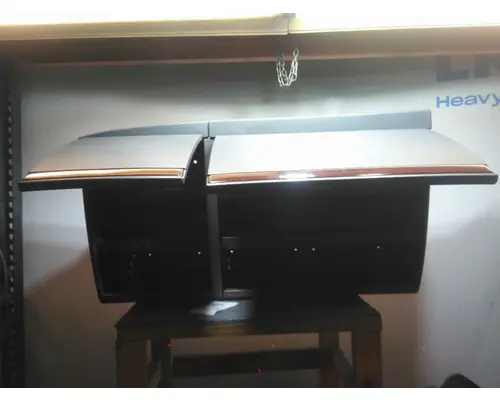 INTERNATIONAL LONESTAR SLEEPER CLOSET