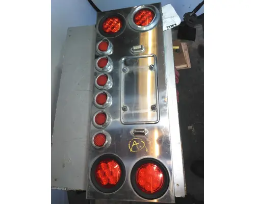 INTERNATIONAL LONESTAR STOP TURN TAIL LAMP