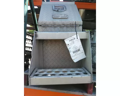 INTERNATIONAL LONESTAR TOOL BOX