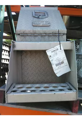 INTERNATIONAL LONESTAR TOOL BOX