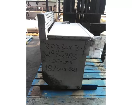 INTERNATIONAL LONESTAR TOOL BOX