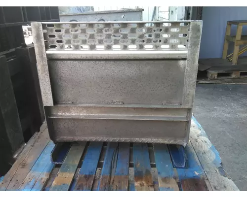 INTERNATIONAL LONESTAR TOOL BOX