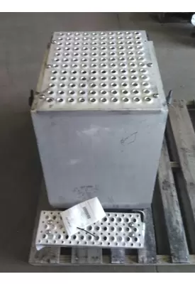 INTERNATIONAL LONESTAR TOOL BOX