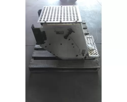 INTERNATIONAL LONESTAR TOOL BOX