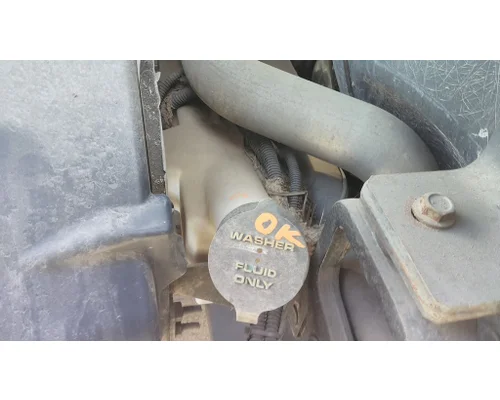 INTERNATIONAL LONESTAR WINDSHIELD WASHER RESERVOIR