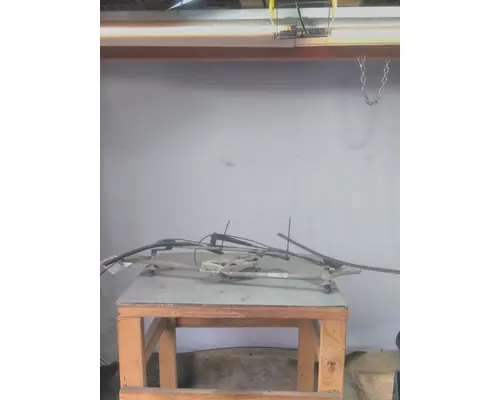 INTERNATIONAL LONESTAR WINDSHIELD WIPER ASSEMBLY