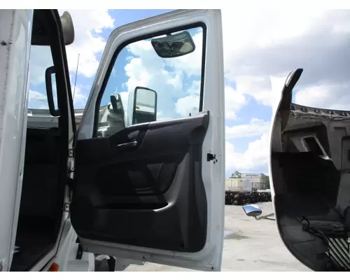 INTERNATIONAL LT 2017-2025 DOOR ASSEMBLY, FRONT