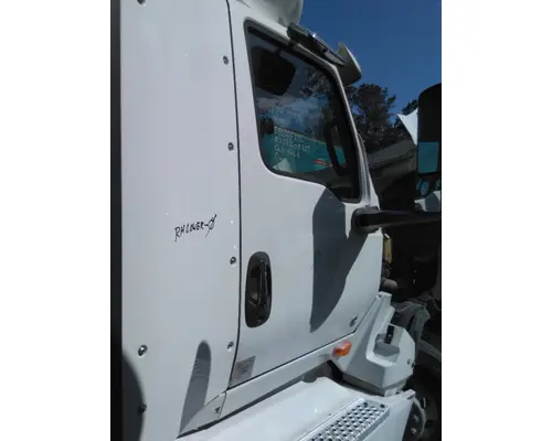 INTERNATIONAL LT 2017-2025 DOOR ASSEMBLY, FRONT