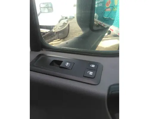 INTERNATIONAL LT 2017-2025 DOOR ASSEMBLY, FRONT