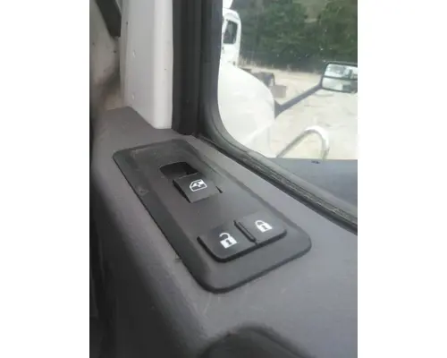 INTERNATIONAL LT 2017-2025 DOOR ASSEMBLY, FRONT