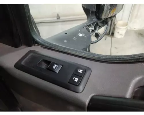 INTERNATIONAL LT 2017-2025 DOOR ASSEMBLY, FRONT