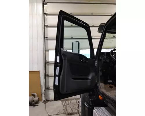 INTERNATIONAL LT 2017-2025 DOOR ASSEMBLY, FRONT