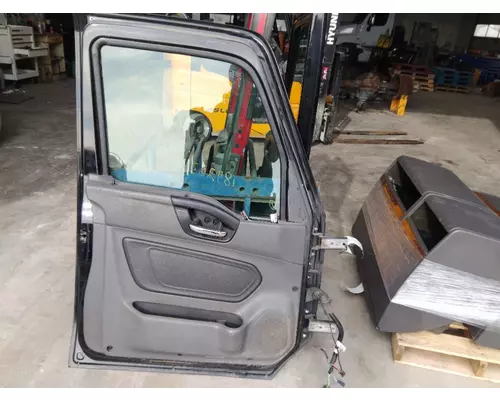 INTERNATIONAL LT 2017-2025 DOOR ASSEMBLY, FRONT