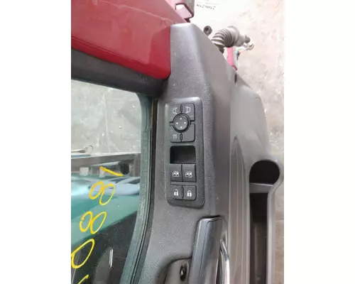 INTERNATIONAL LT 2017-2025 DOOR ASSEMBLY, FRONT