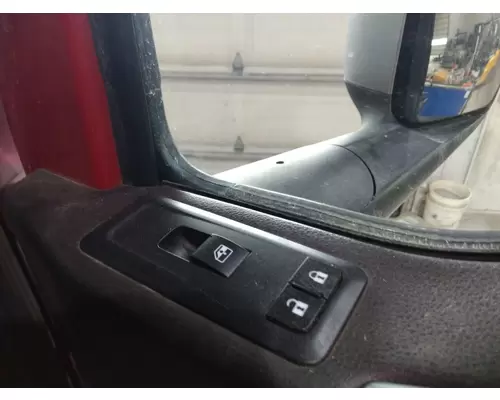 INTERNATIONAL LT 2017-2025 DOOR ASSEMBLY, FRONT