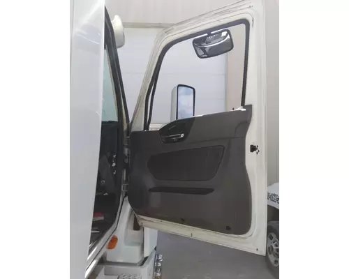 INTERNATIONAL LT 2017-2025 DOOR ASSEMBLY, FRONT