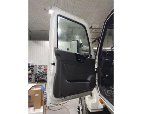 INTERNATIONAL LT 2017-2025 DOOR ASSEMBLY, FRONT