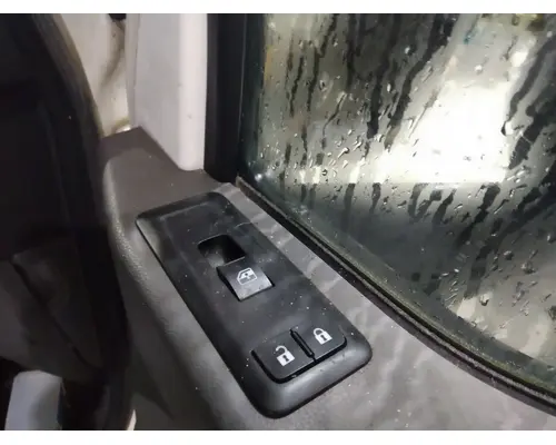 INTERNATIONAL LT 2017-2025 DOOR ASSEMBLY, FRONT