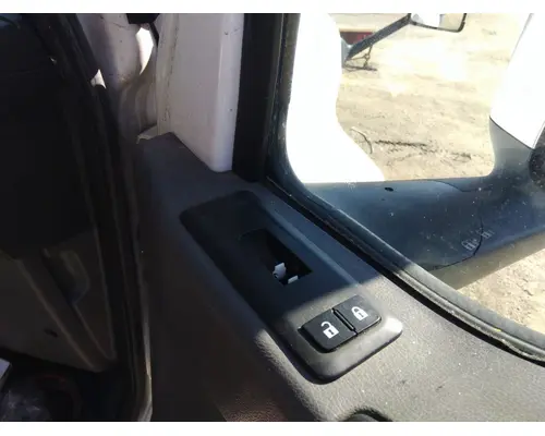 INTERNATIONAL LT 2017-2025 DOOR ASSEMBLY, FRONT