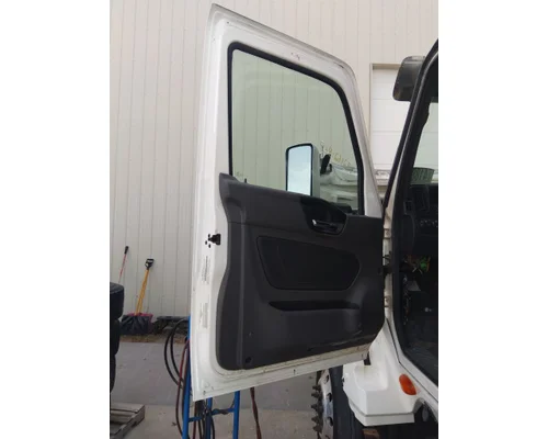 INTERNATIONAL LT 2017-2025 DOOR ASSEMBLY, FRONT