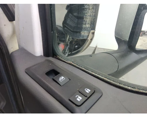 INTERNATIONAL LT 2017-2025 DOOR ASSEMBLY, FRONT