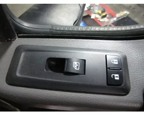 INTERNATIONAL LT 2017-2025 DOOR ASSEMBLY, FRONT