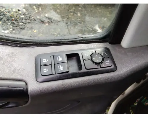 INTERNATIONAL LT 2017-2025 DOOR ASSEMBLY, FRONT