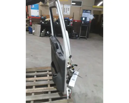 INTERNATIONAL LT 2017-2025 DOOR ASSEMBLY, FRONT