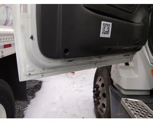 INTERNATIONAL LT 2017-2025 DOOR ASSEMBLY, FRONT