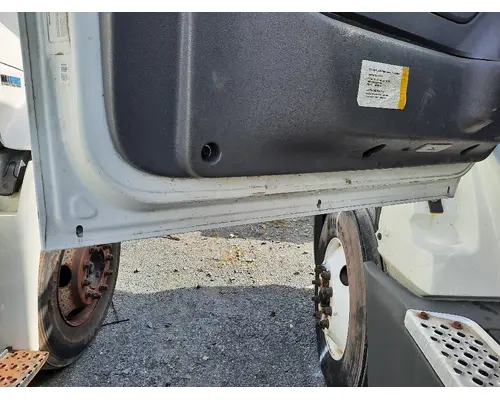INTERNATIONAL LT 2017-2025 DOOR ASSEMBLY, FRONT