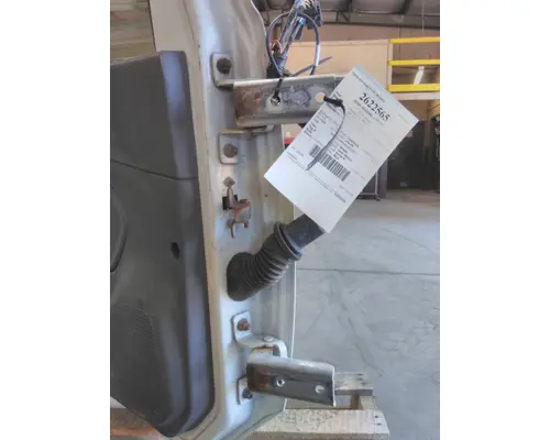 INTERNATIONAL LT 2017-2025 DOOR ASSEMBLY, FRONT