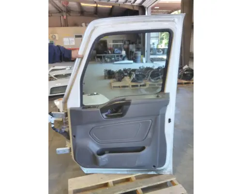 INTERNATIONAL LT 2017-2025 DOOR ASSEMBLY, FRONT