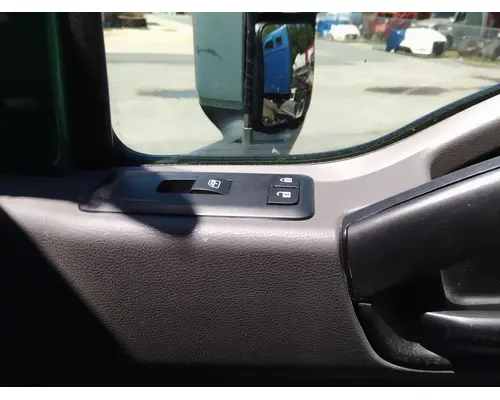 INTERNATIONAL LT 2017-2025 DOOR ASSEMBLY, FRONT