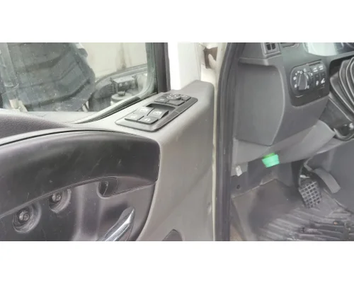 INTERNATIONAL LT 2017-2025 DOOR ASSEMBLY, FRONT