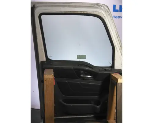 INTERNATIONAL LT 2017-2025 DOOR ASSEMBLY, FRONT