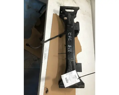INTERNATIONAL LT625 724 Crossmembers