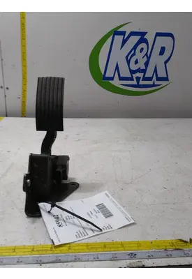 INTERNATIONAL LT625 Accelerator Parts