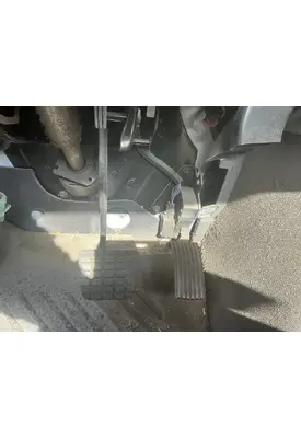 INTERNATIONAL LT625 Accelerator Parts