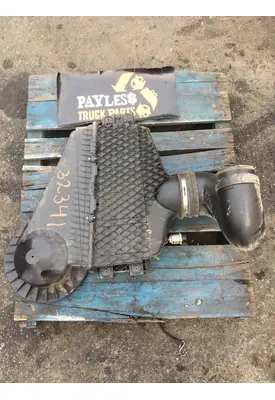 INTERNATIONAL LT625 Air Cleaner