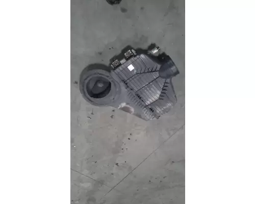 INTERNATIONAL LT625 Air Cleaner